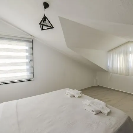 Eftal 750m2 *